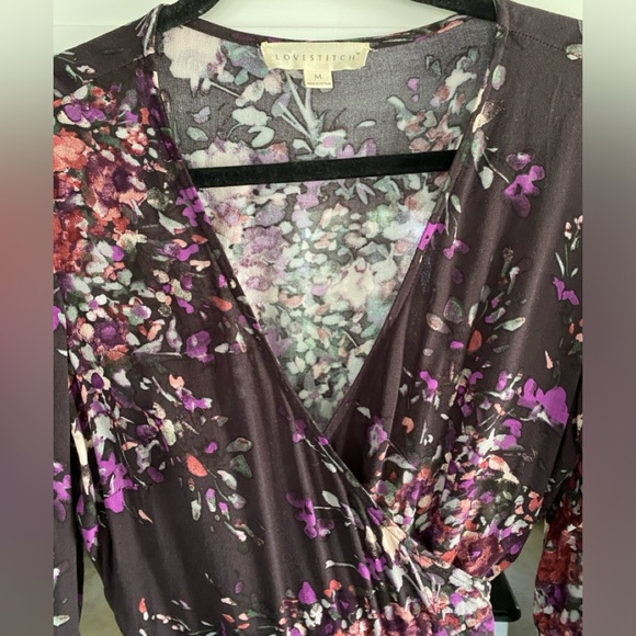 Black and floral wrap dress - Picture 2 of 4